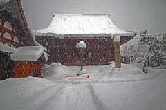 湖北の寺に雪が降る　IMGP9007zz