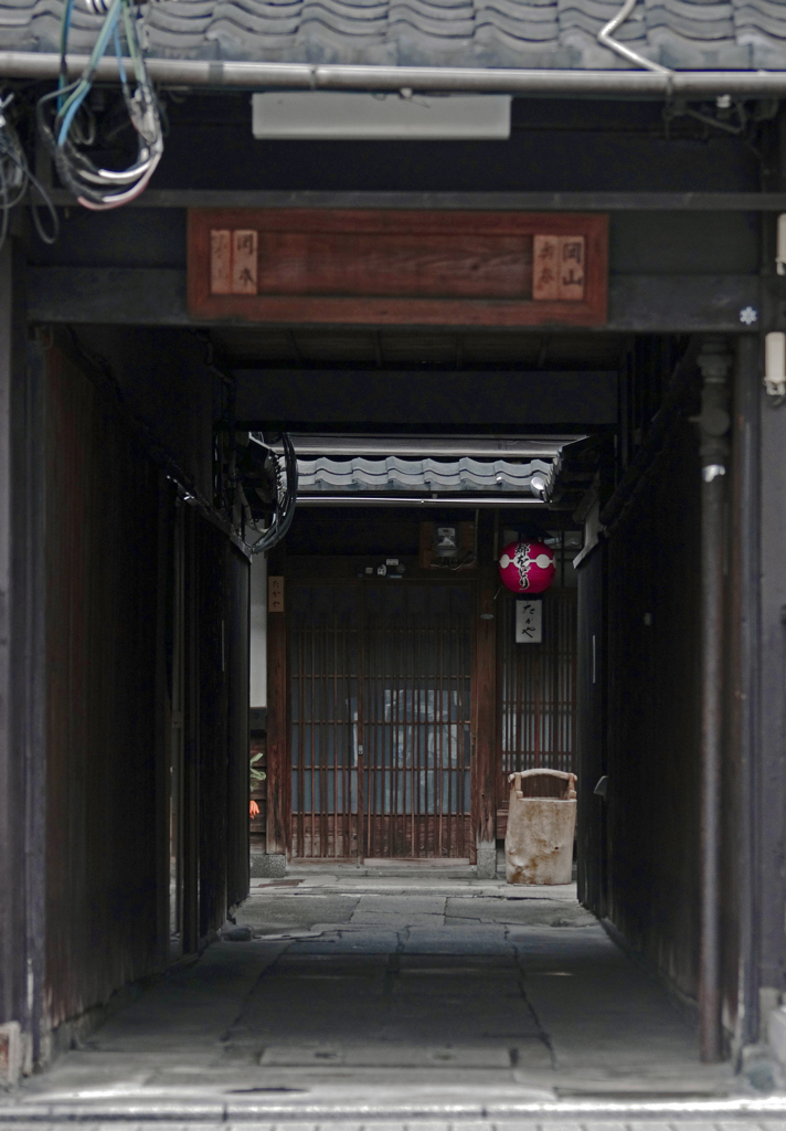 夜待つ花街(まち)　IGP5633zz