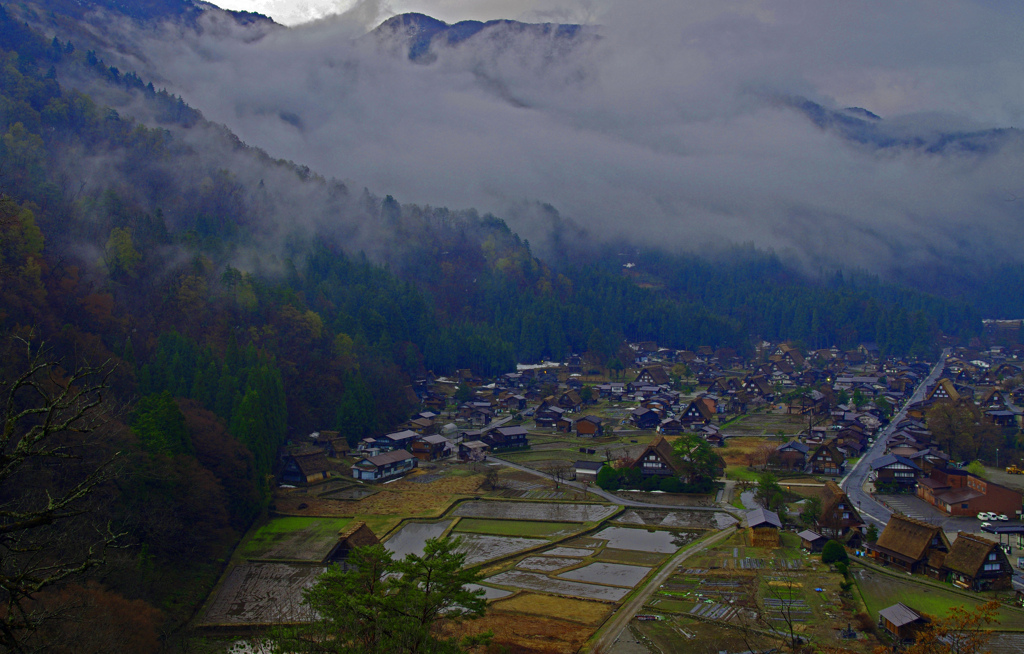 朝靄が降りる里　IGP6203z