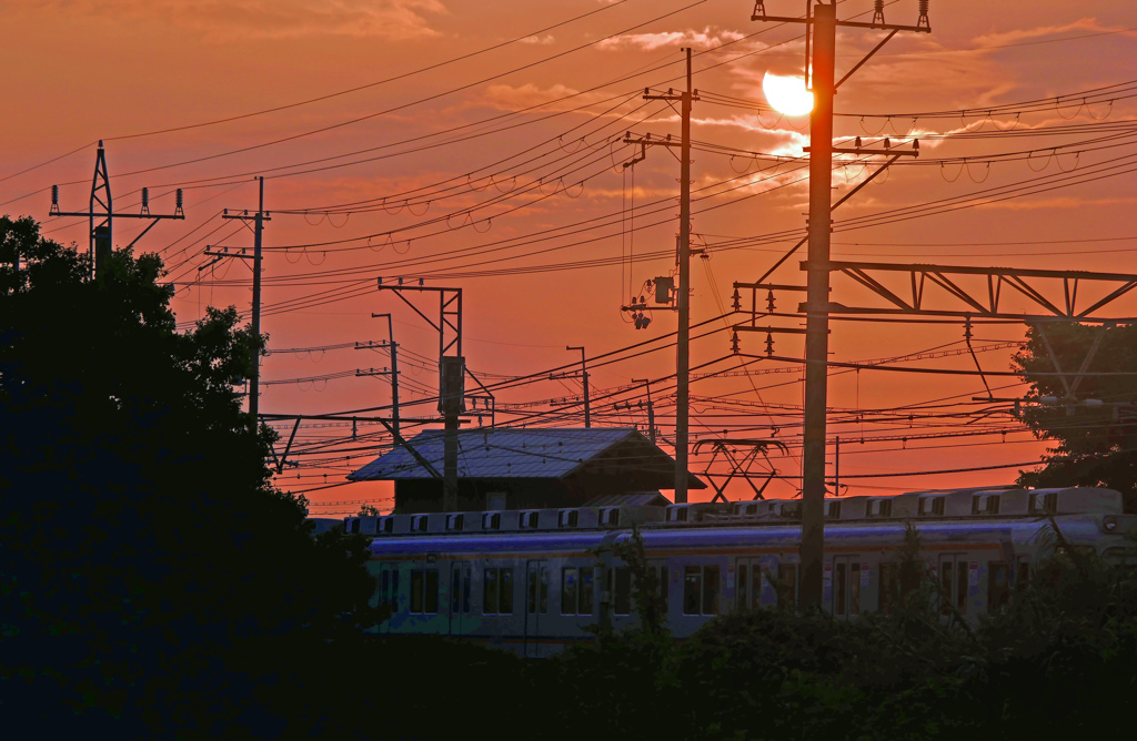 回送列車が行く　P1650435zz