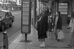 バスを待つ人　P1125716zz