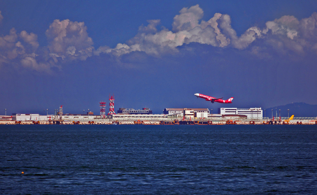 夏空にTAKE OFF　P1220390zz