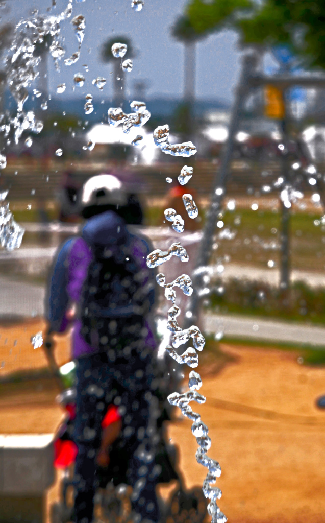 水のフォルム　P1150855zz