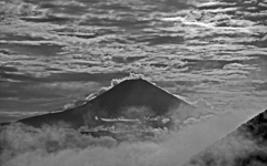 富嶽覚醒〈モノクロ〉　IMGP1331zz