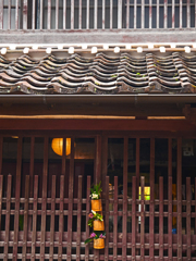 吹屋街散歩 ベンガラ格子　P1160399zz