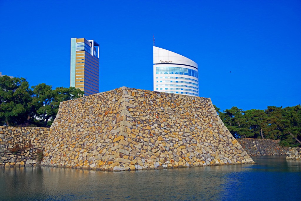 今天守台に建つものは？　IMGP8483zz