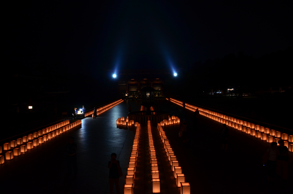 東大寺万燈供養会（南大門を臨んで）