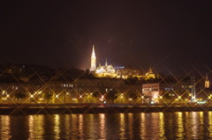 ドナウ川ナイトクルーズ船から２