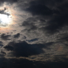 雲の間に