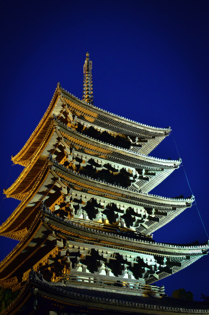 夜の塔