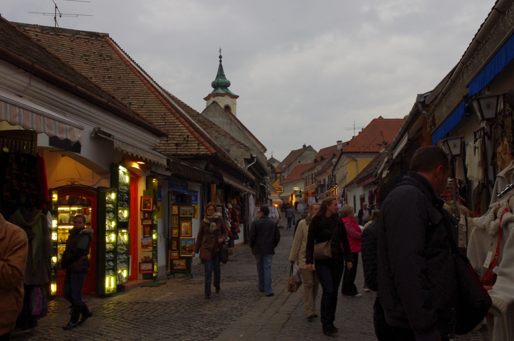 センテンドレで８