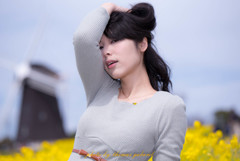 菜の花畑で ２