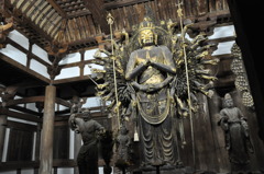 唐招提寺金堂・千手観音