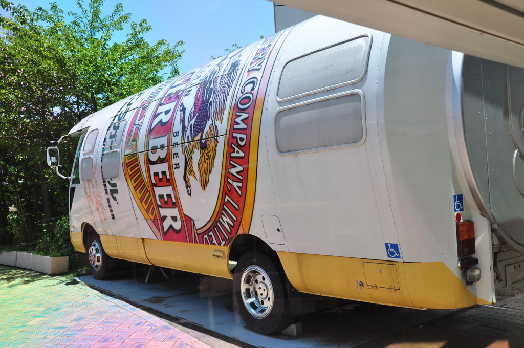 キリン・ラガービール型バス