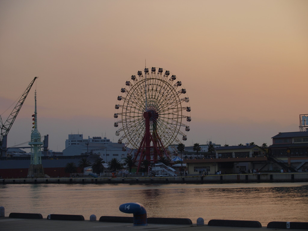 夕暮れの観覧車