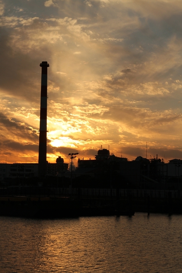 工場の夕陽