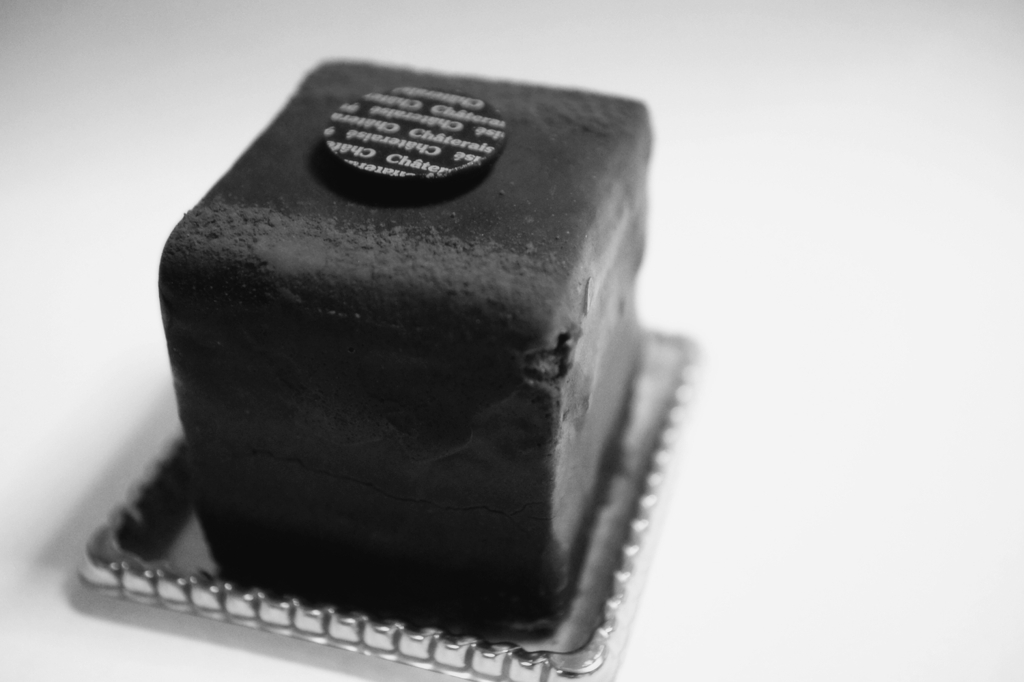 モノクロCAKE