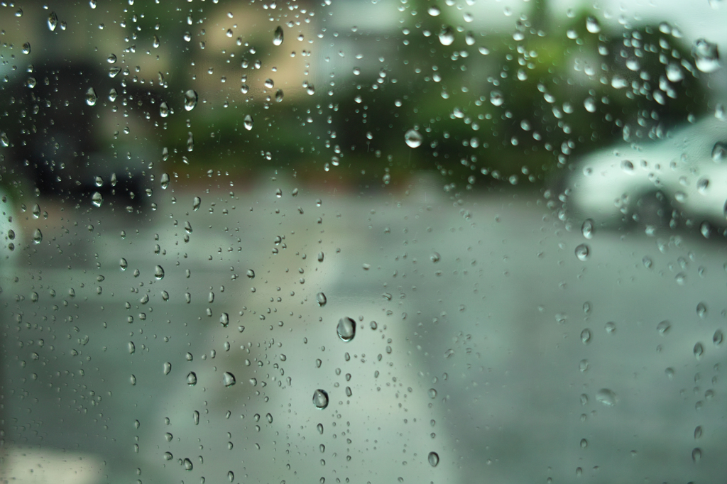 雨の駐車場２