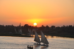 ナイル川に沈む夕日
