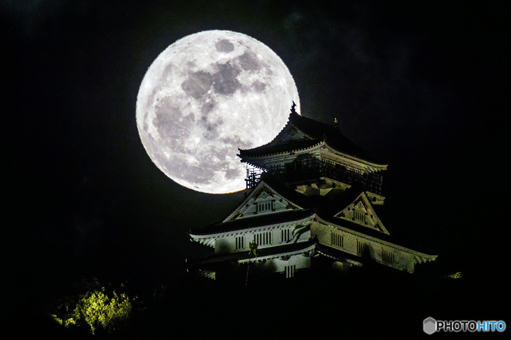 満月と稲葉山城