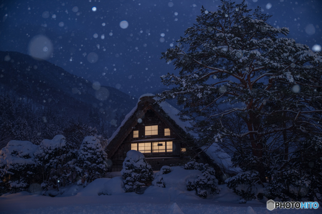 白川郷に降る雪