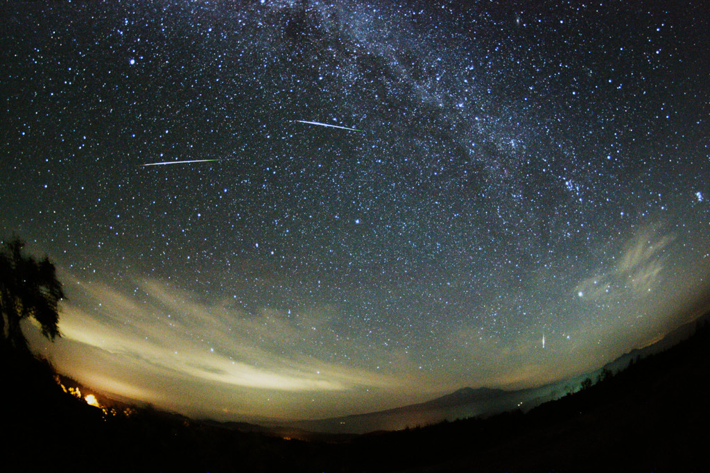 ペルセウス座流星群 by センベイ （ID：2727262） - 写真共有サイト ...