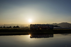 夕日の樽見鉄道