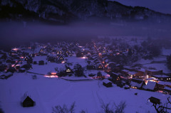 夜霧の白川郷