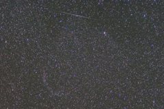 網状星雲と流星