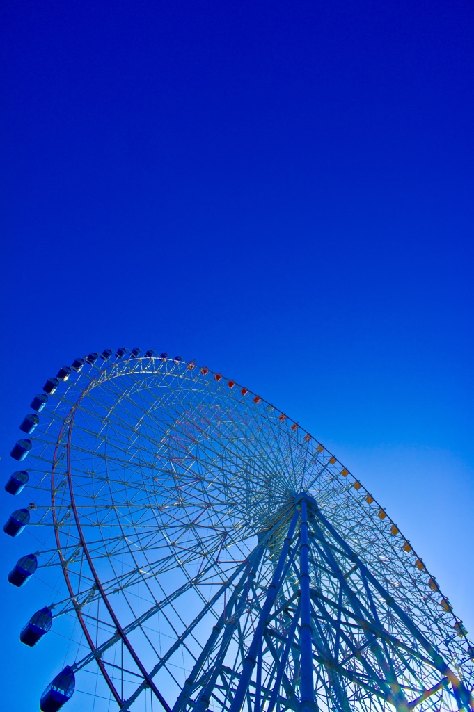 Colorful ferris wheel