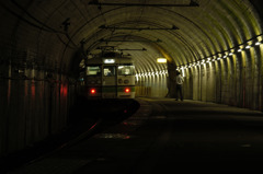 トンネル駅