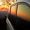 窓の夕焼け