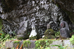 苔むすお地蔵さん