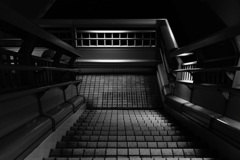 夜の階段