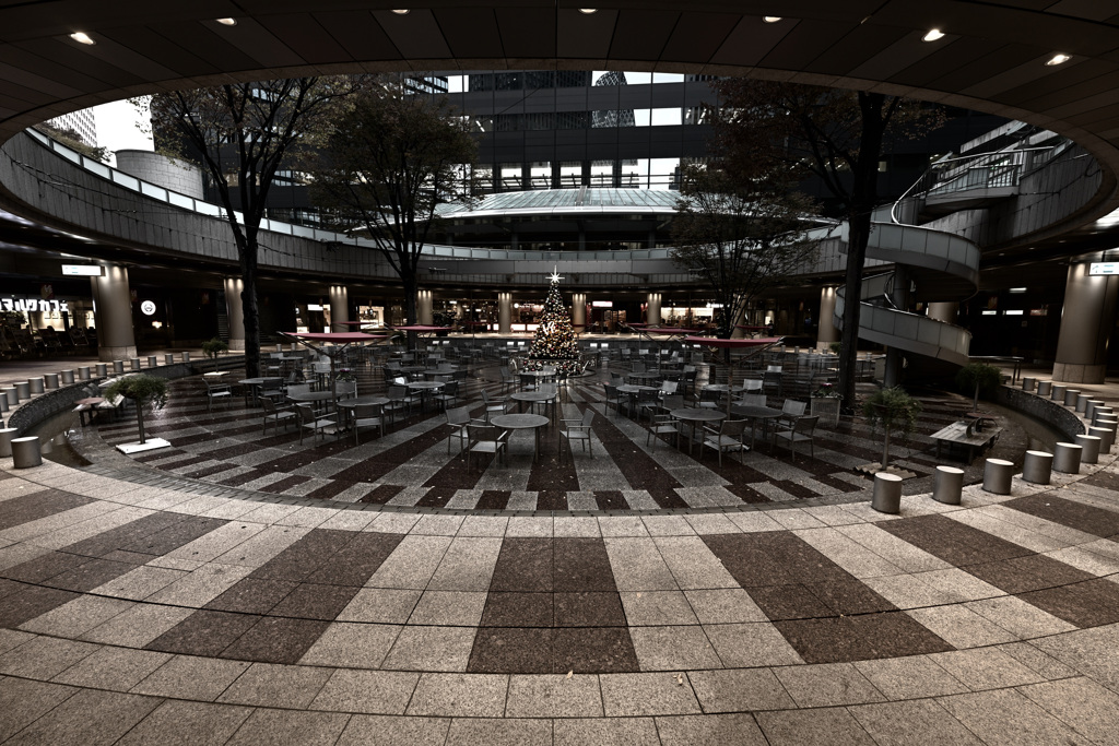 誰もいないクリスマス広場