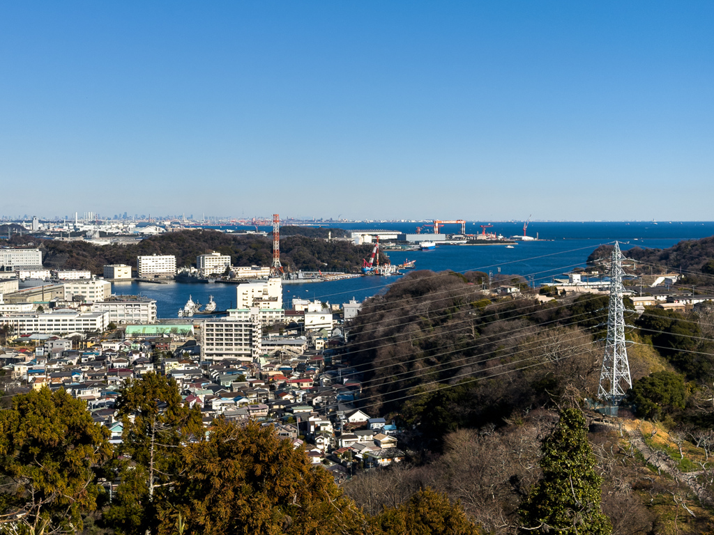 田浦緑地から横須賀方面