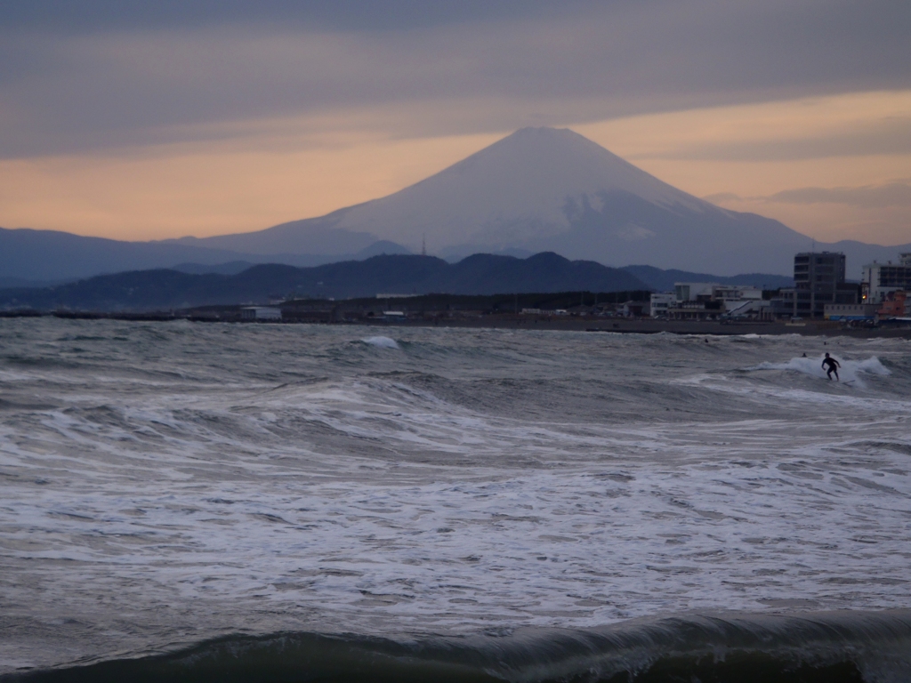 富士山　そして波