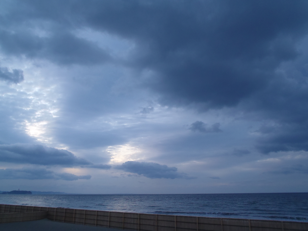 海と雲