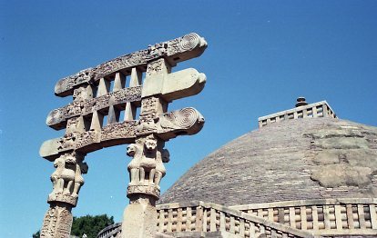 インド