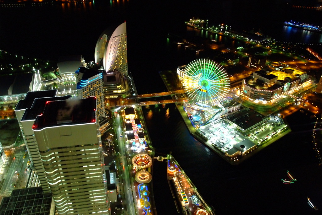 ランドマークタワーからの夜景