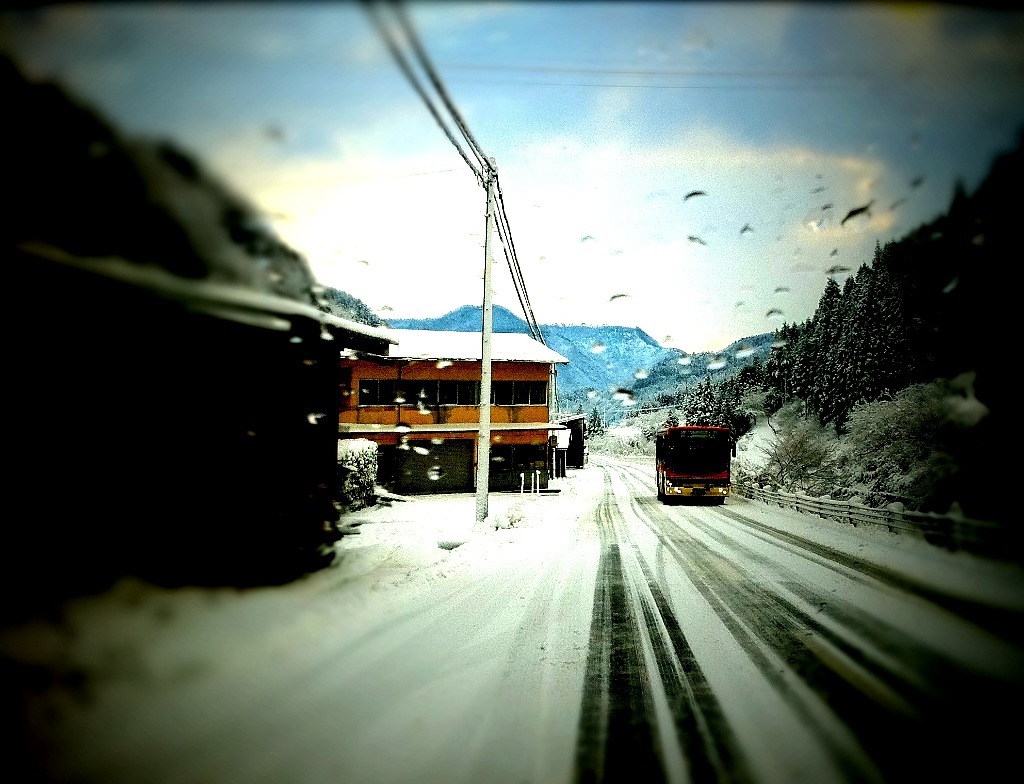 雪でも仕事してます
