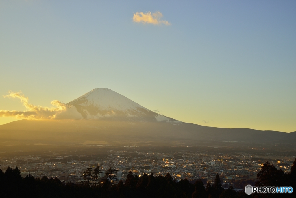 夕陽があたる街