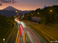 物流は止まらない