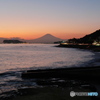 夕暮れの渚