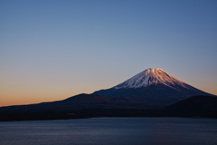 本栖の夕暮れ