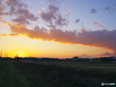 焼け色の雲