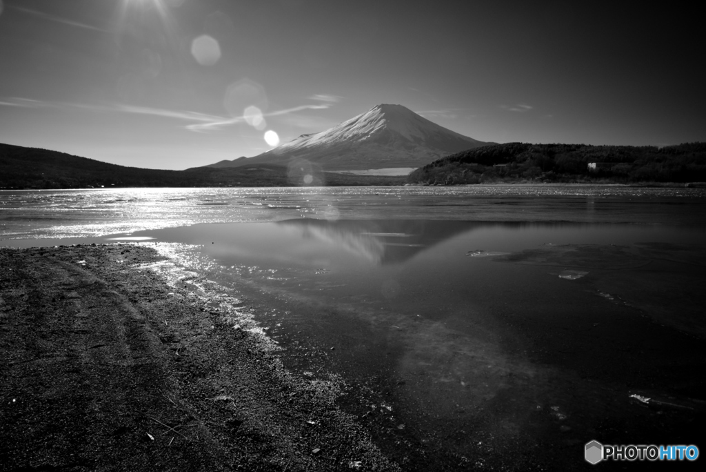 凍る山中湖