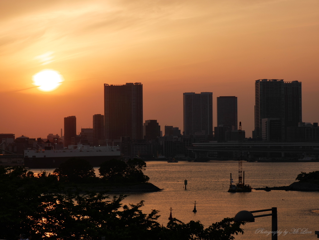 お台場は日が暮れて