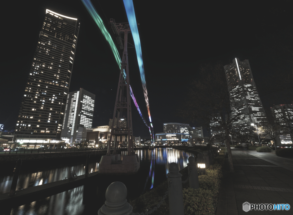 ブルーライト横浜