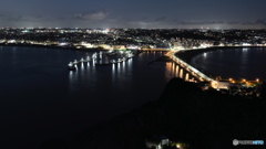 橋が見える夜景